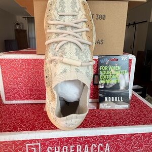 Yeezy Cream and Tan Replacement Laces with Inner Card